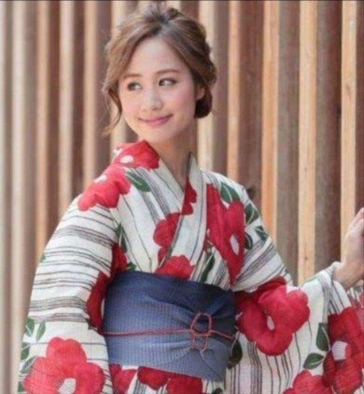Amazon.co.jp: 最高級綿絽浴衣紅椿と生成り白地古典涼しゆかた